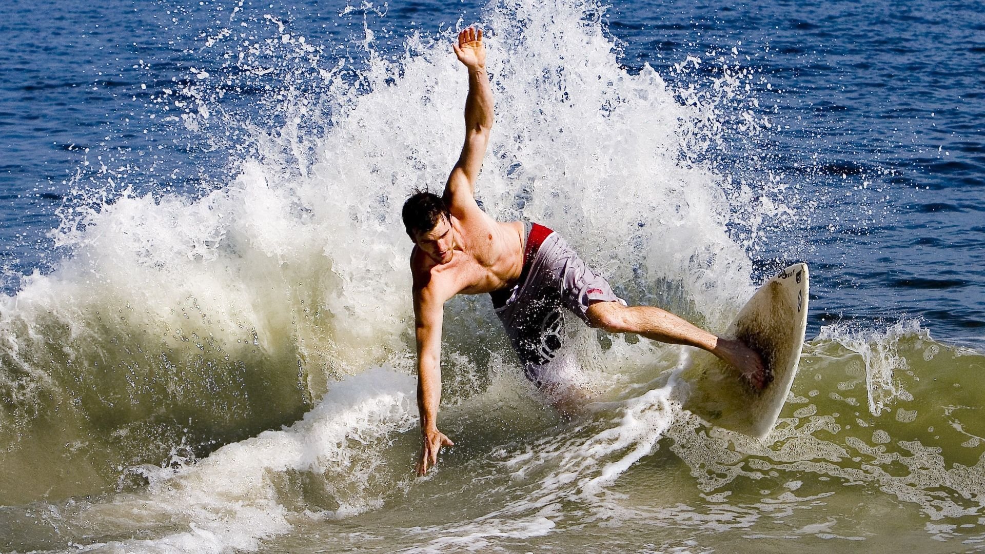 九游体育平台-“西甲焦点：豪门对决，场面火爆引发热议”，西甲豪门什么意思
